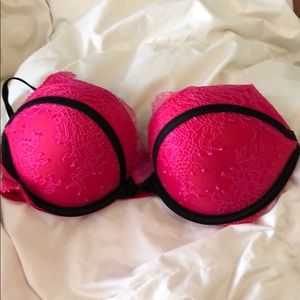 Victoria’s Secret Bombshell bra